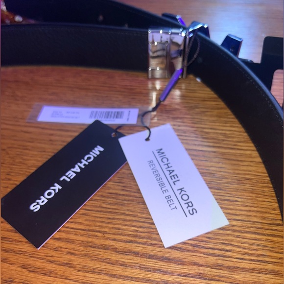 Men’s Black & Blue Micheal Kors reversible belt - Picture 2 of 8